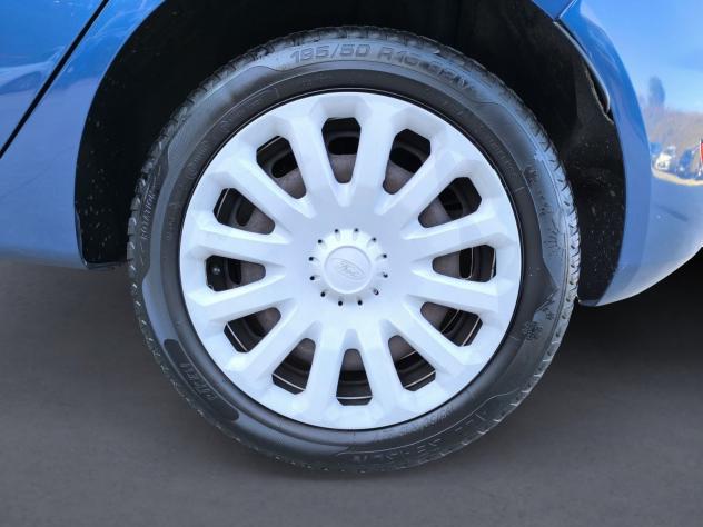 Ford Fiesta 1.4 TDCI 68 HP 5 PORTE NEOPATENTATI - Foto 7