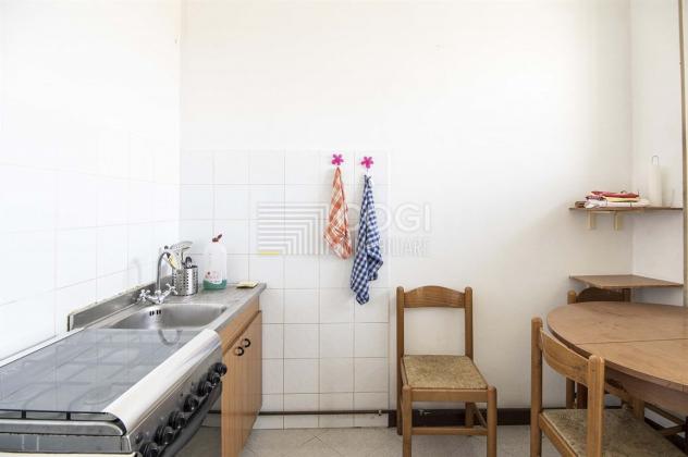 Appartamento con balcone e garage libero ed abitabile - Foto 7