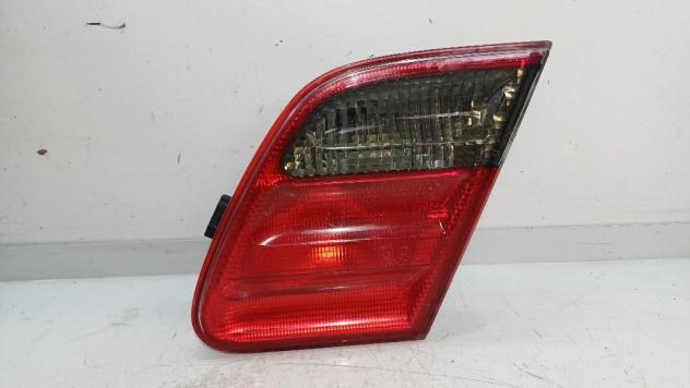 STOP POSTERIORE DESTRO INTEGRATO NEL PORTELLO MERCEDES Classe E Berlina W210 A2108204064 612961 (9599)