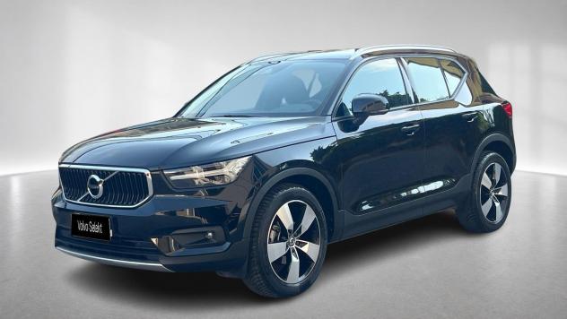 Volvo XC40 D3 automatico Momentum Pro