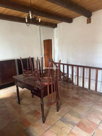 FARNETO VENDESI CASA SINGOLA CON DUE ETTARRI DI TERRENO AGRICOLO - Foto 10