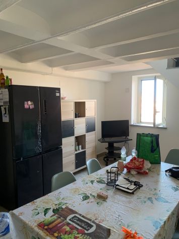 Affittasi a studentessa, camera ampia e luminosa - Foto 4