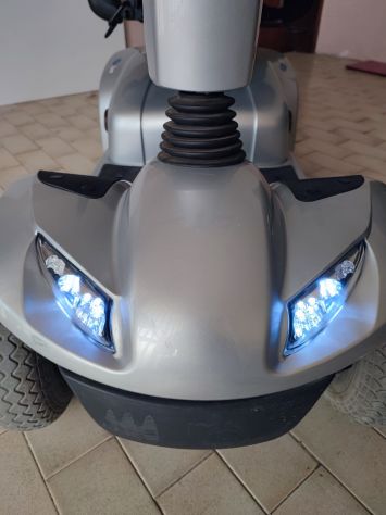 SCOOTER ELETTRICO PER ANZIANI E DISABILI (CE) - Foto 5