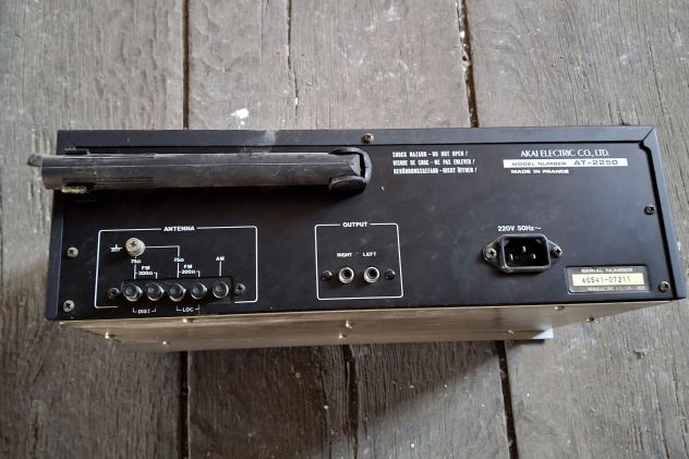 Sintonizzatore Stereo FM-AM Akai AT-2250 - Foto 2