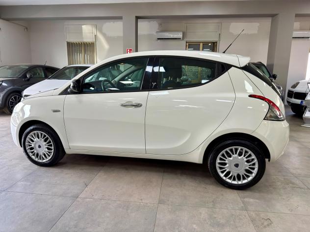 Lancia Ypsilon 1.2 69cv GPL Silver 2016 - Foto 4
