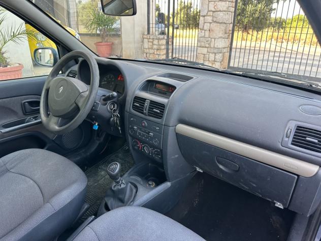 Renault Clio 1.5 dCi 65CV 5PT A/C - Foto 10
