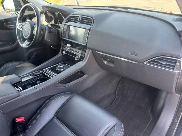 Jaguar F-Pace 2.0 Diesel 179cv - Foto 9
