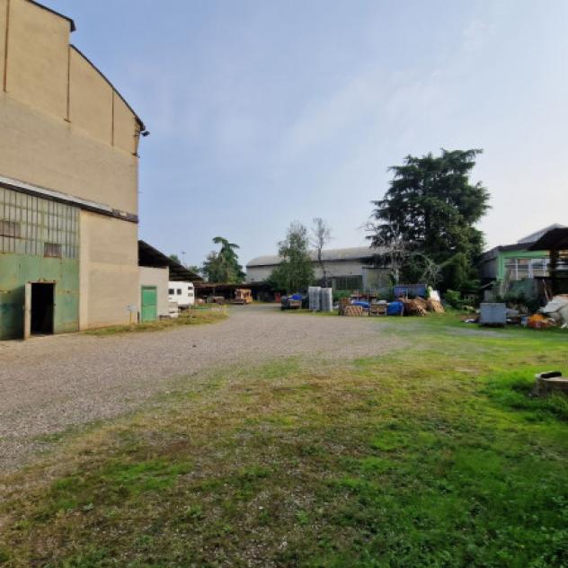 Immobile di 1540 m² con più di 5 locali in vendita a Pero - Foto 4