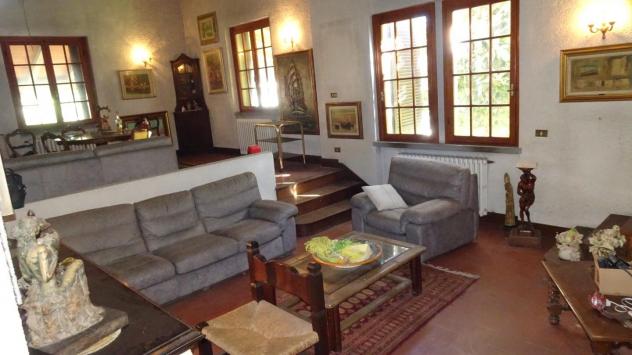 Villa in vendita a Cascina 300 mq Rif: 1292420