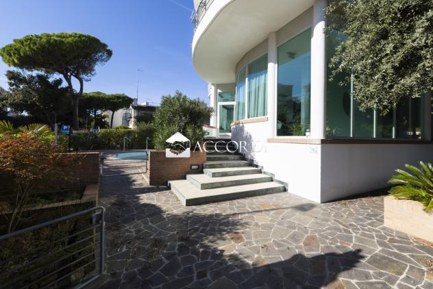RIFERIMENTO FC105 - HOTEL 3s CON PISCINA IMMERSO NELLA PINETA - Foto 5