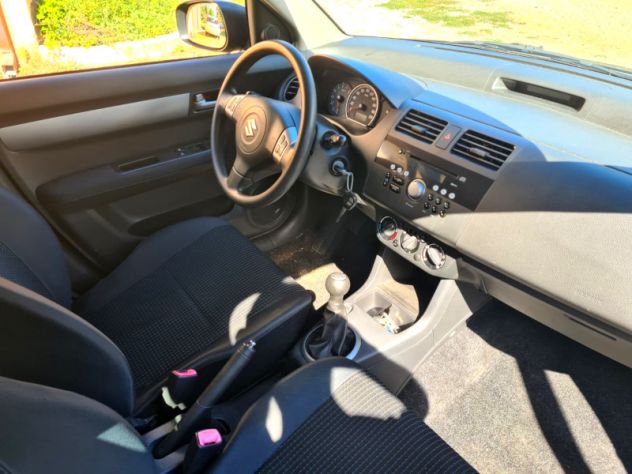 Suzuki Swift 1.3 benzina 5 porte - Foto 6