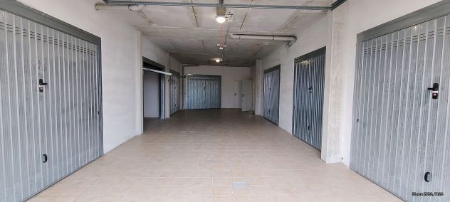 Appartamento nuovo al piano terra con giardino e garage - Foto 8