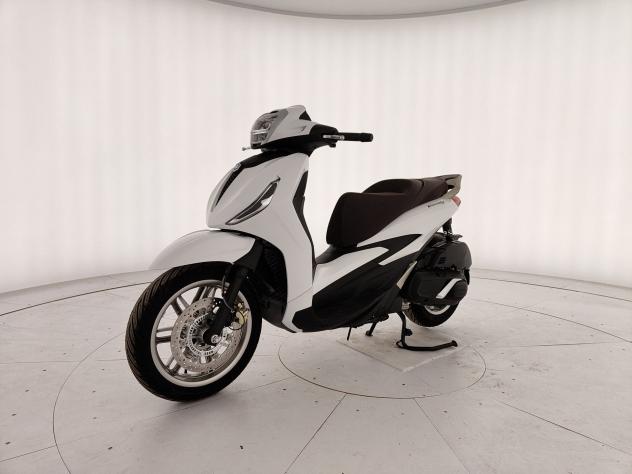Piaggio Beverly 400 BEVERLY 400 HPE E5 MY22 BIANCO LUNA