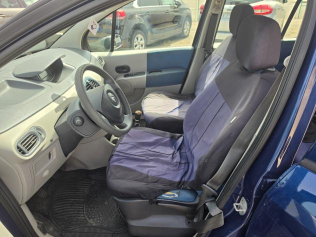 Renault Modus 1.5 dCi 65CV Confort - Foto 8