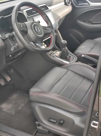 MG ZS 1.5 LUXURY - Foto 5