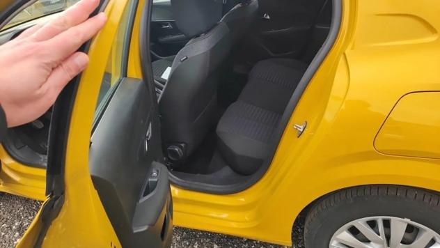 Peugeot 208 PureTech 75 Stop&Start 5 porte Active - Foto 5
