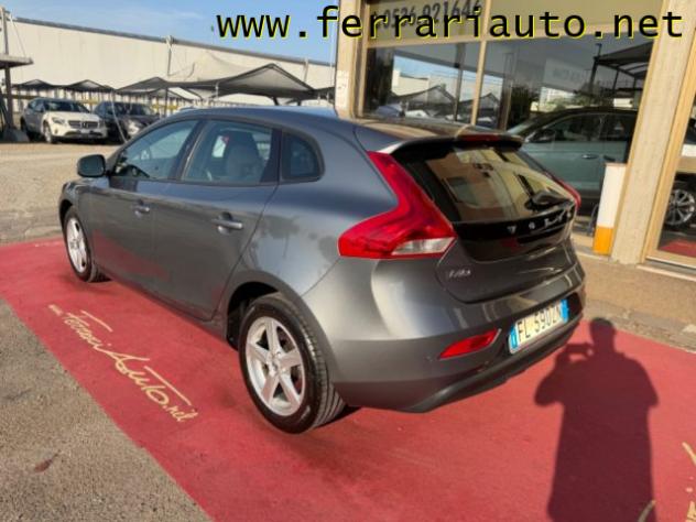 VOLVO V40 D2 Geartronic Momentum NEOPATENTATI rif. 23997591 - Foto 4