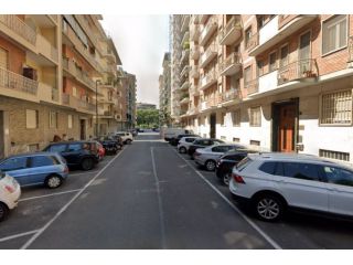CORSO ROSSELLI TRILOCALE RISTRUTTURATO CON TERRAZZINO