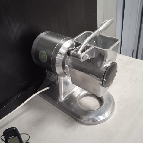 Grattugiatrice professionale da banco in acciaio inox