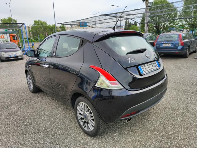 Lancia Ypsilon 1.2 69 CV 5 porte GPL Ecochic Silver - Foto 4