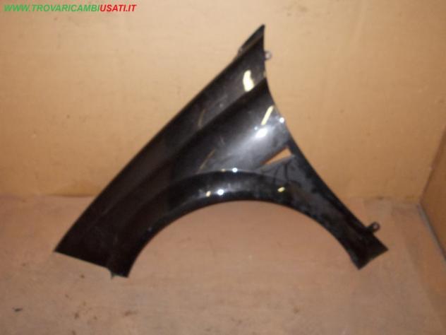 PARAFANGO ANT.S.(in plastica) NERO MET COUPE RENAULT MEGANE (E84) C-C 999-U32213 Carrozzeria Lamierati esterni Fiancate Parafango ant. RENAULT - ME
