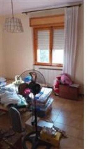 Immobile in asta di 154 m² con più di 5 locali e box auto in vendita a Cagli - Foto 4