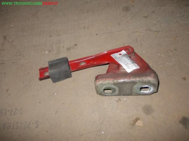 CERNIERA S.COFANO ANT. ROSSO FIAT PUNTO (188-2U) Carrozzeria Lamierati esterni Cofano Cerniera cofano FIAT - PUNTO II - 01-09-1999 - 01-05-2003,
