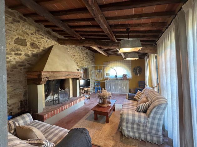 CASALE di 15 vani e di 491 mq (FIGLINE E INCISA VALDARNO - LOCALITA' BADIA MONTESCALARI) rif. V-2178 - Foto 14