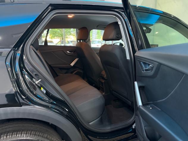 Audi Q2 35 TDI quattro S tronic Business Plus - Foto 10