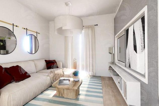 Alassio, grande appartamento in centro in palazzo ristrutturato