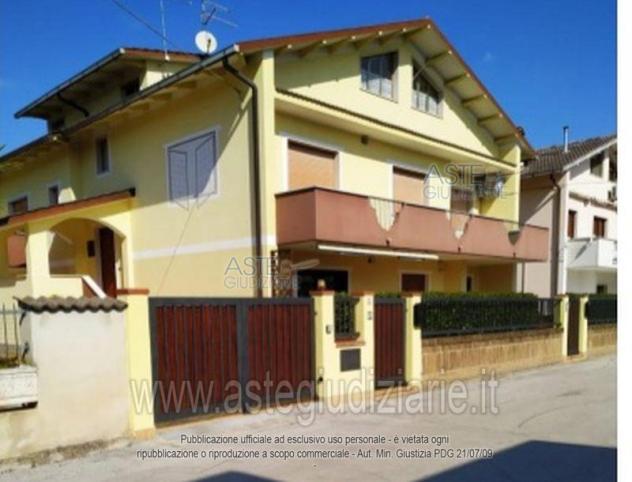 IMMOBILI-IMMOBILE RESIDENZIALE-Via Forlì, 13, 65012 Villanova PE, Italia