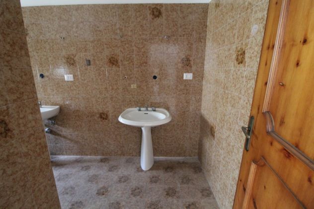 STABILE INDIPENDENTE VIA PROVINCIALE PER FRANCAVILLA FONTANA VILLA CASTELLI - Foto 5