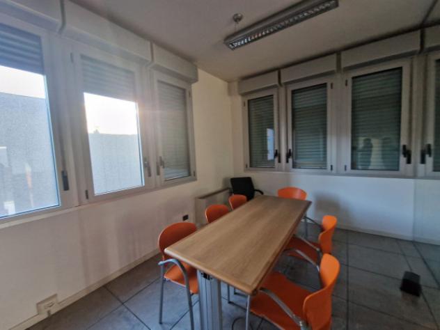 Immobile di 102 m² con 4 locali in affitto a Rho - Foto 11