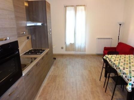 OFFRO STANZA SINGOLA CENTRO SOTTO LE 2TORRI -Eu420 - Foto 3