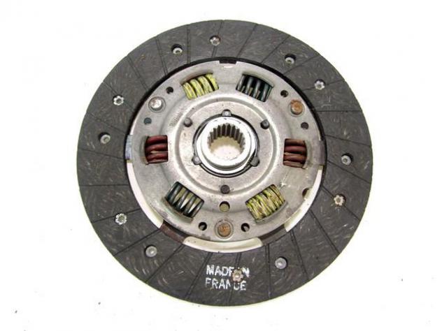D1815 DISCO FRIZIONE VALEO FIAT RITMO 1.7 D 44 KW RICAMBIO NUOVO (CON PUNTI DI RUGGINE)