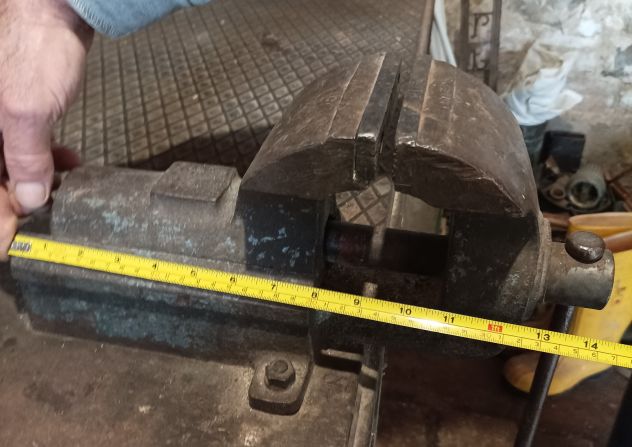 banco da lavoro in acciaio con morsa molto robusta - Foto 2