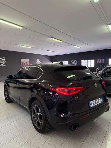 Alfa Romeo Stelvio 2.2 Turbodiesel 210 CV AT8 Q4 Executive - Foto 5
