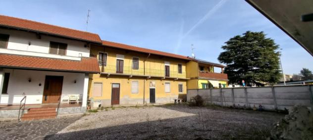 Casa indipendente di 300 m² con 5 locali e box auto doppio in vendita a Casorezzo - Foto 11