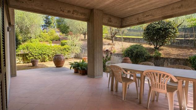 Villa indipendente con ampio giardino e taverna – Greve in Chianti (frazione Greti ) - Foto 6