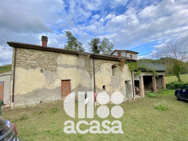CASALE SEMI RISTRUTTURATO CON TERRENI - Foto 4