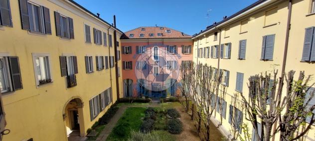 MONZA Centro, isola pedonale - elegante ed ampio trilocale arredato con box doppio - Foto 12
