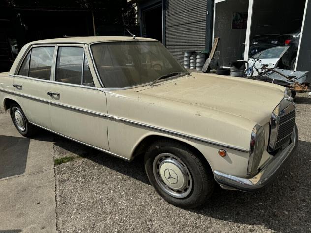Mercedes-benz 200 Mercedes-Benz 200 D (W115) Anno 1972 - Foto 5