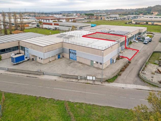 Capannone industriale in vendita a Calcinaia 275 mq Rif: 1455350