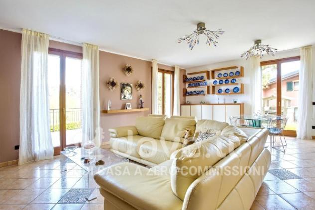 Villa di 359 m² con 5 locali e box auto doppio in vendita a Brezzo di Bedero - Foto 7