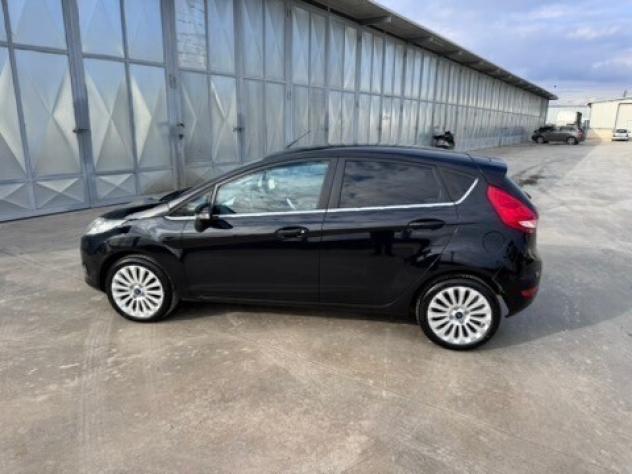 Ford Fiesta 1.6 TDCi 90CV 5 porte DPF Titanium - Foto 5