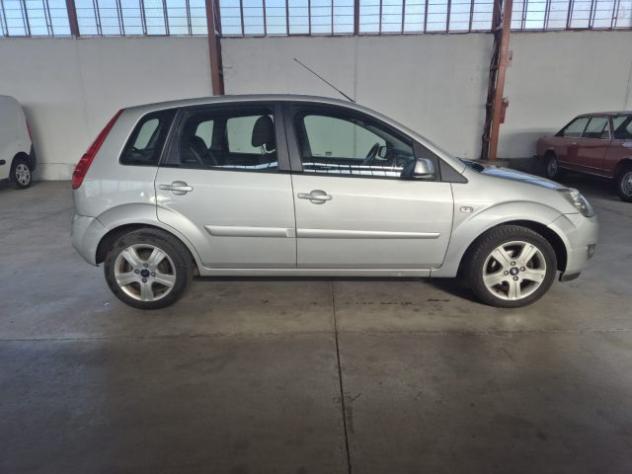 FORD Fiesta 1.2 16V 5p. Ghia rif. 24066957 - Foto 4