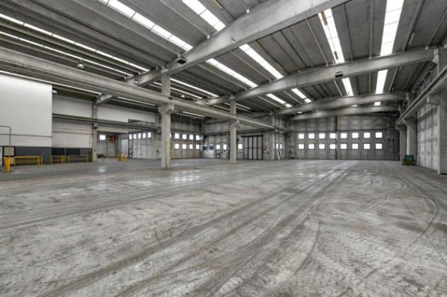 Immobile di 9500 m² con più di 5 locali in vendita a Brescia - Foto 6