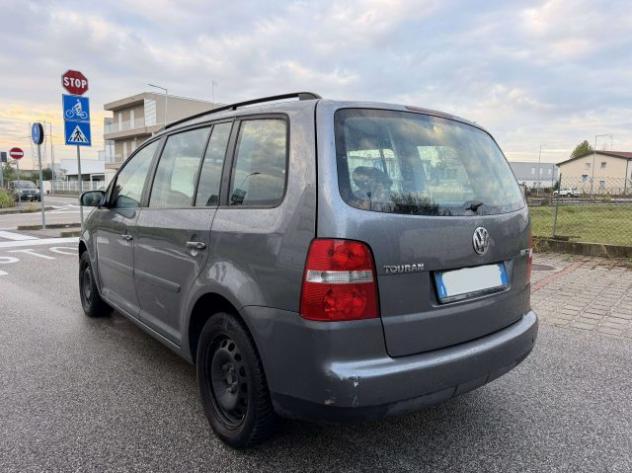 VOLKSWAGEN Touran Touran 2.0 tdi Trendline 140cv 7posti 6marce WRC A rif. 24176728 - Foto 5