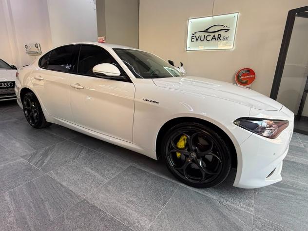 Alfa Romeo Giulia 2.2 Turbodiesel 210 CV AT8 AWD Q4 Veloce - Foto 6