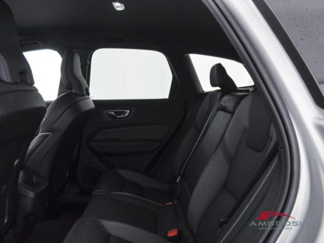 VOLVO XC60 B4 (d) AWD Geartronic R-design rif. 23424589 - Foto 10
